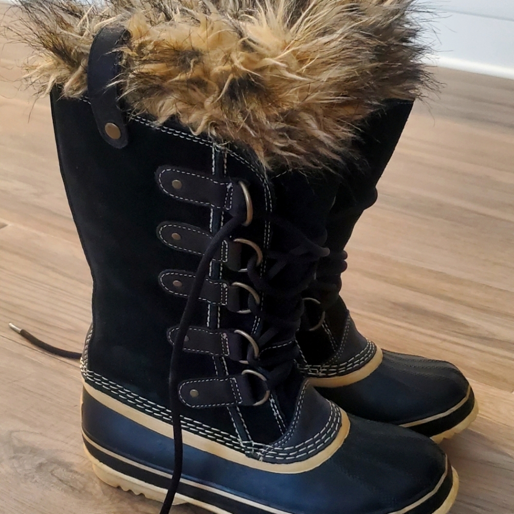 Sorel Joan of Arctic Size 6.5